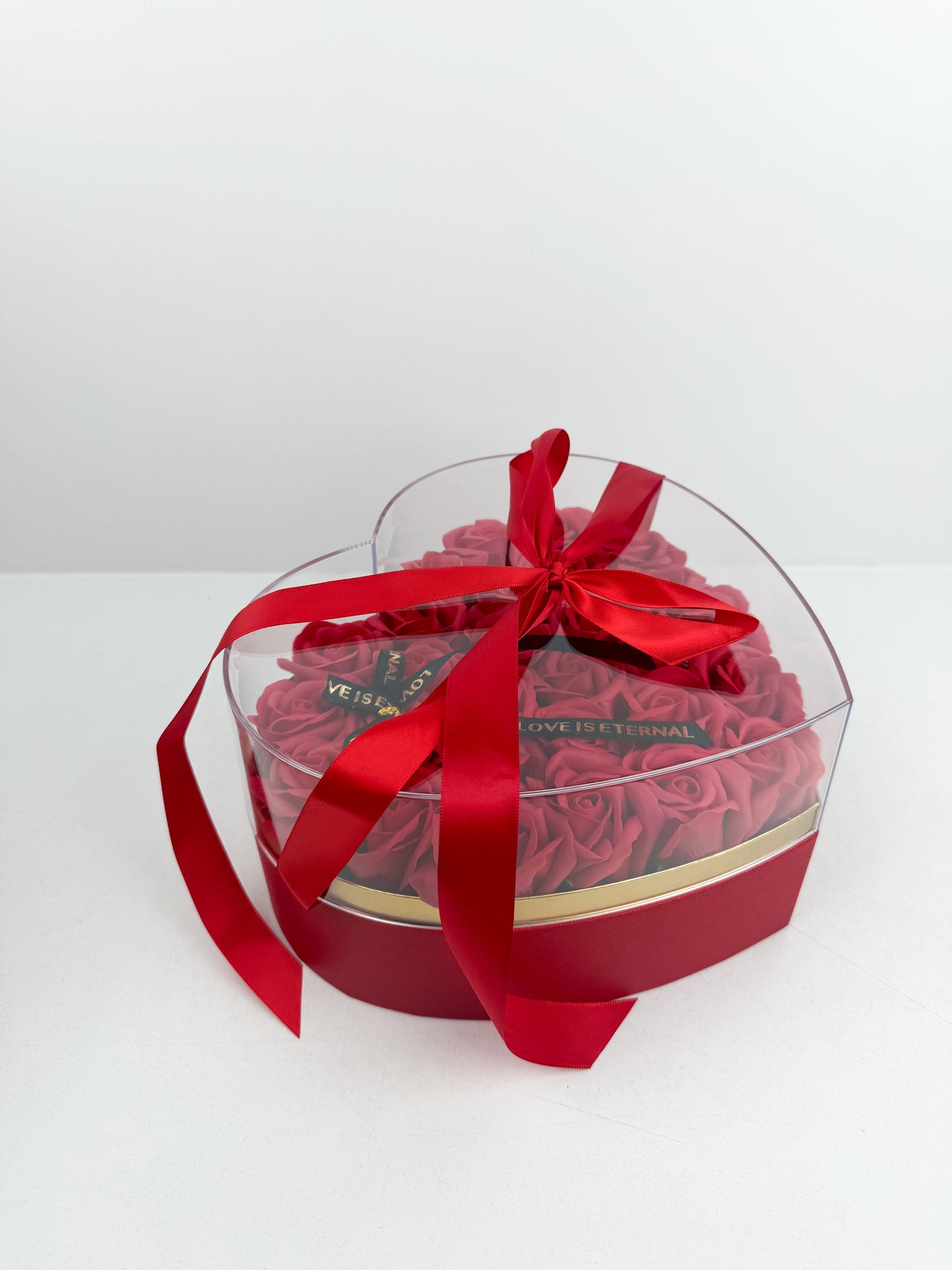 Coffret cadeau d'exception avec ce cœur rouge éclatant