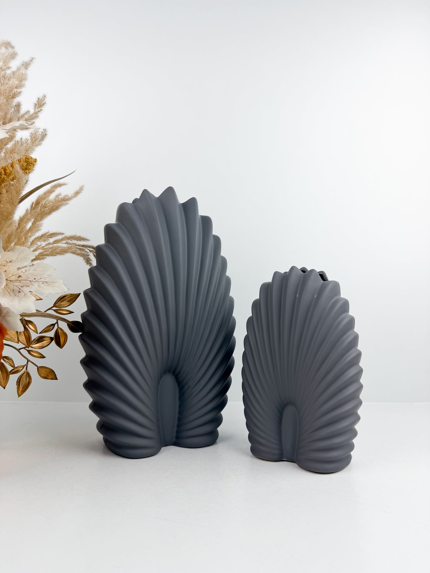 Duo de vases en forme de coquillage