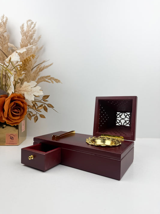 Brûleur d'encens en bois de style traditionnel rouge