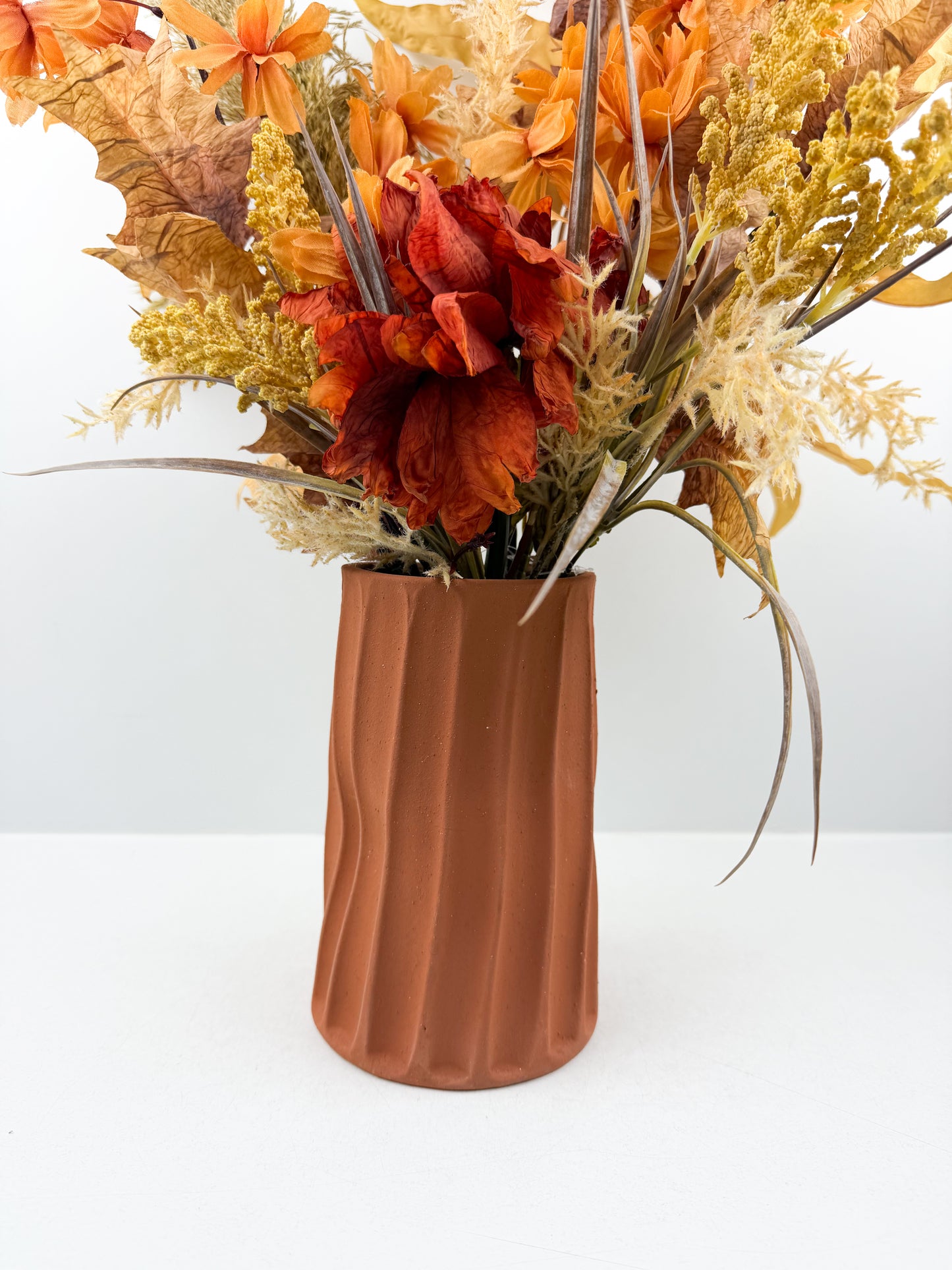 Fleurs séchées orange d'une élégance intemporelle