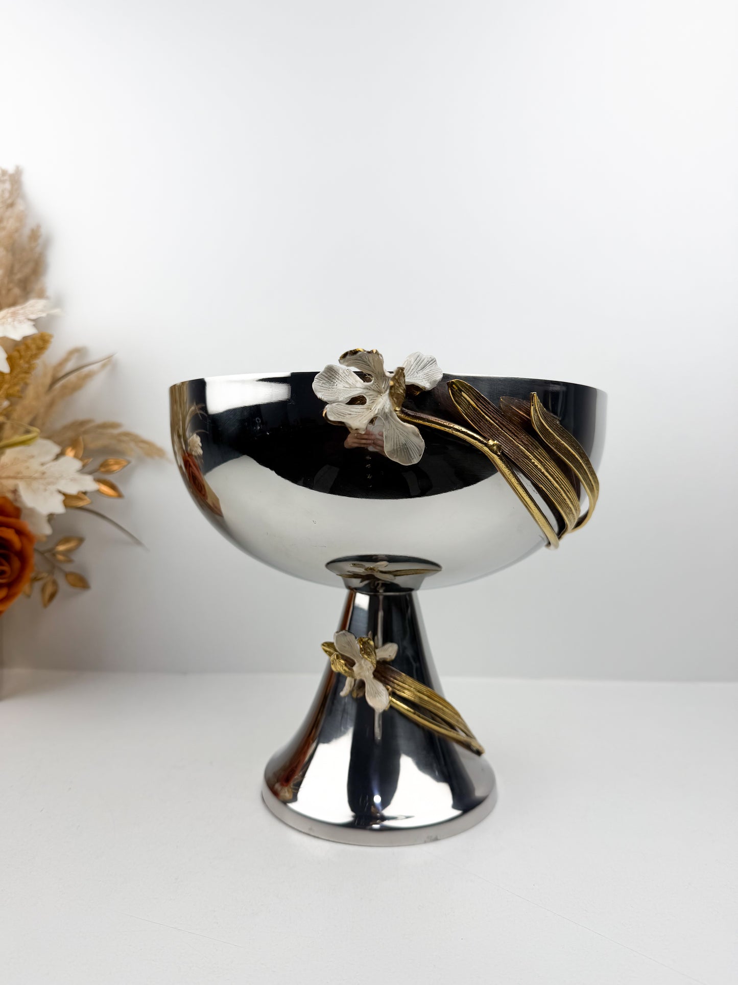 Grand Présentoir en inox de motifs floraux dorés