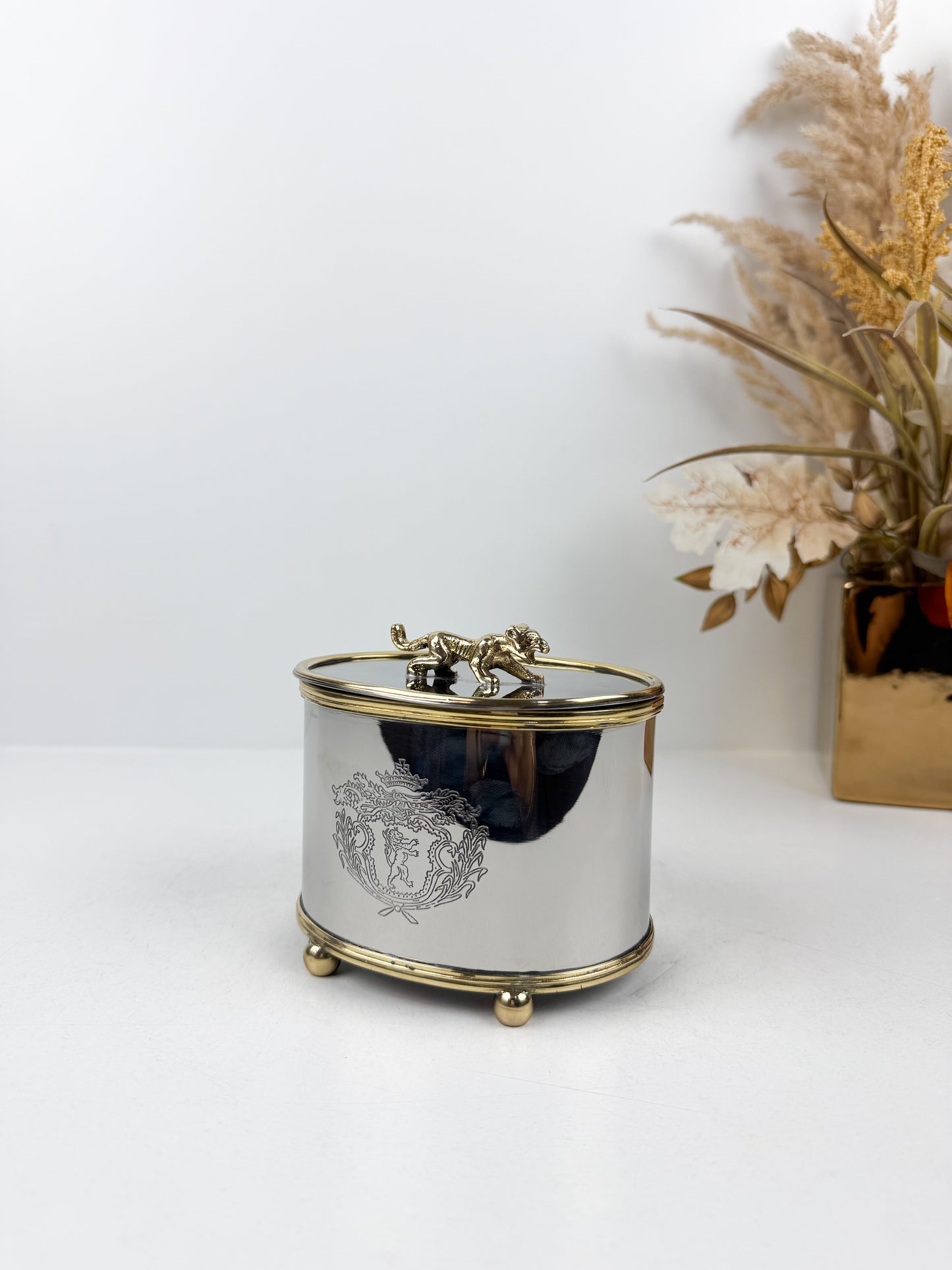 Boîte décorative  avec couvercle de luxe et moderne