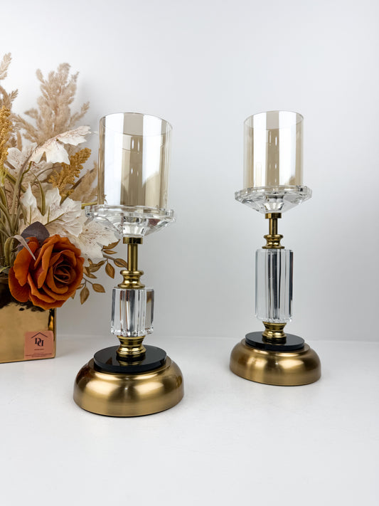 Duo de bougeoirs élégant alliant cristal transparent et métal doré