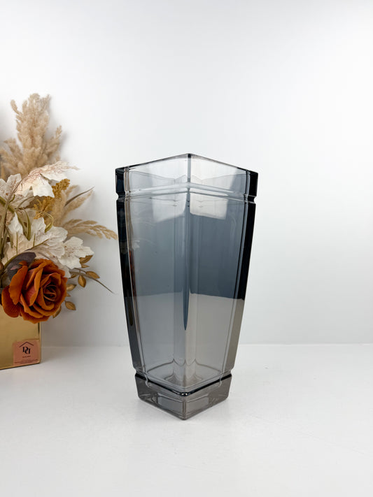 Vase décoratif gris élégant en cristal