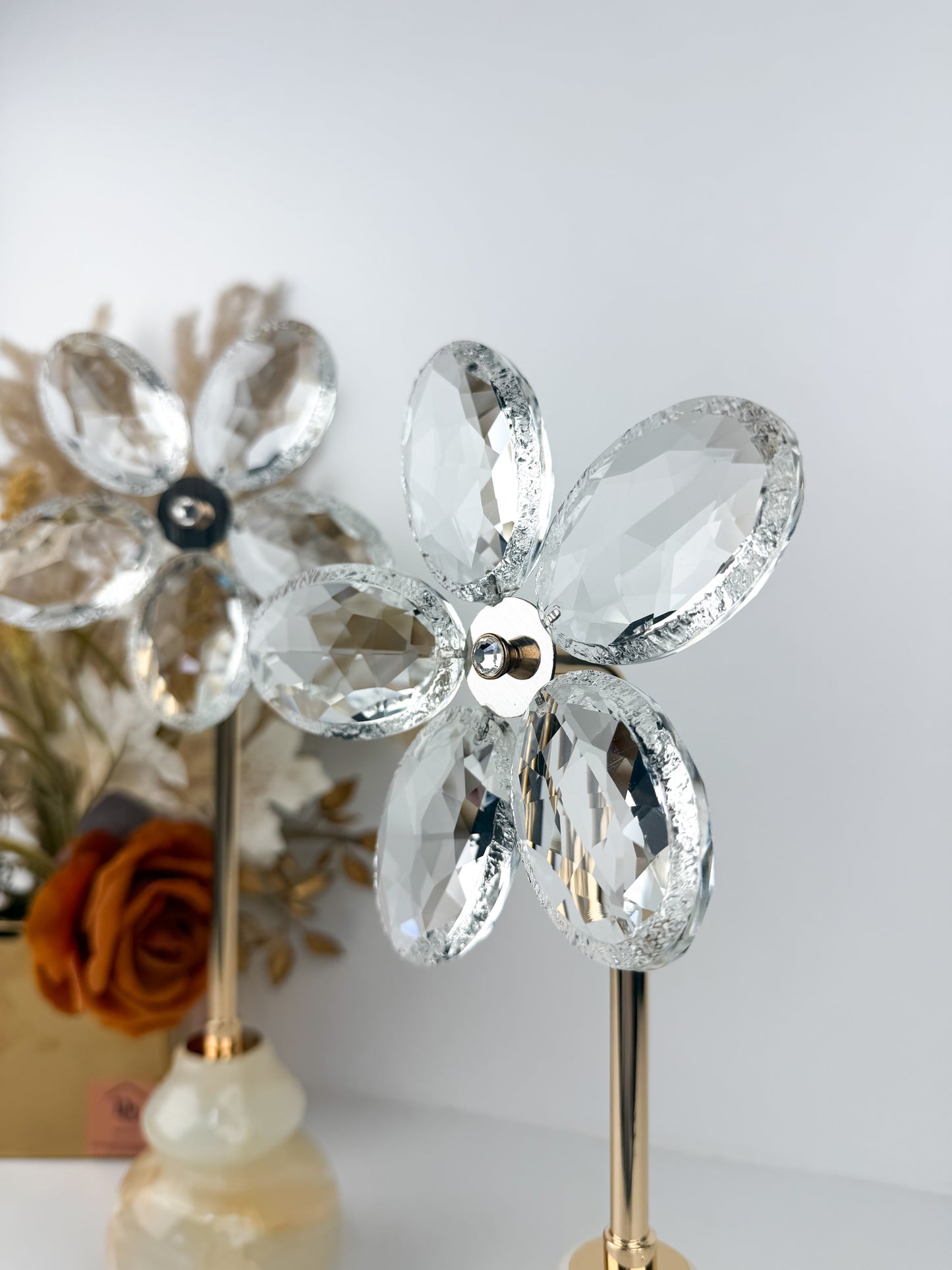 Ensemble de deux Fleurs décorative en cristal élégante avec une base marbré