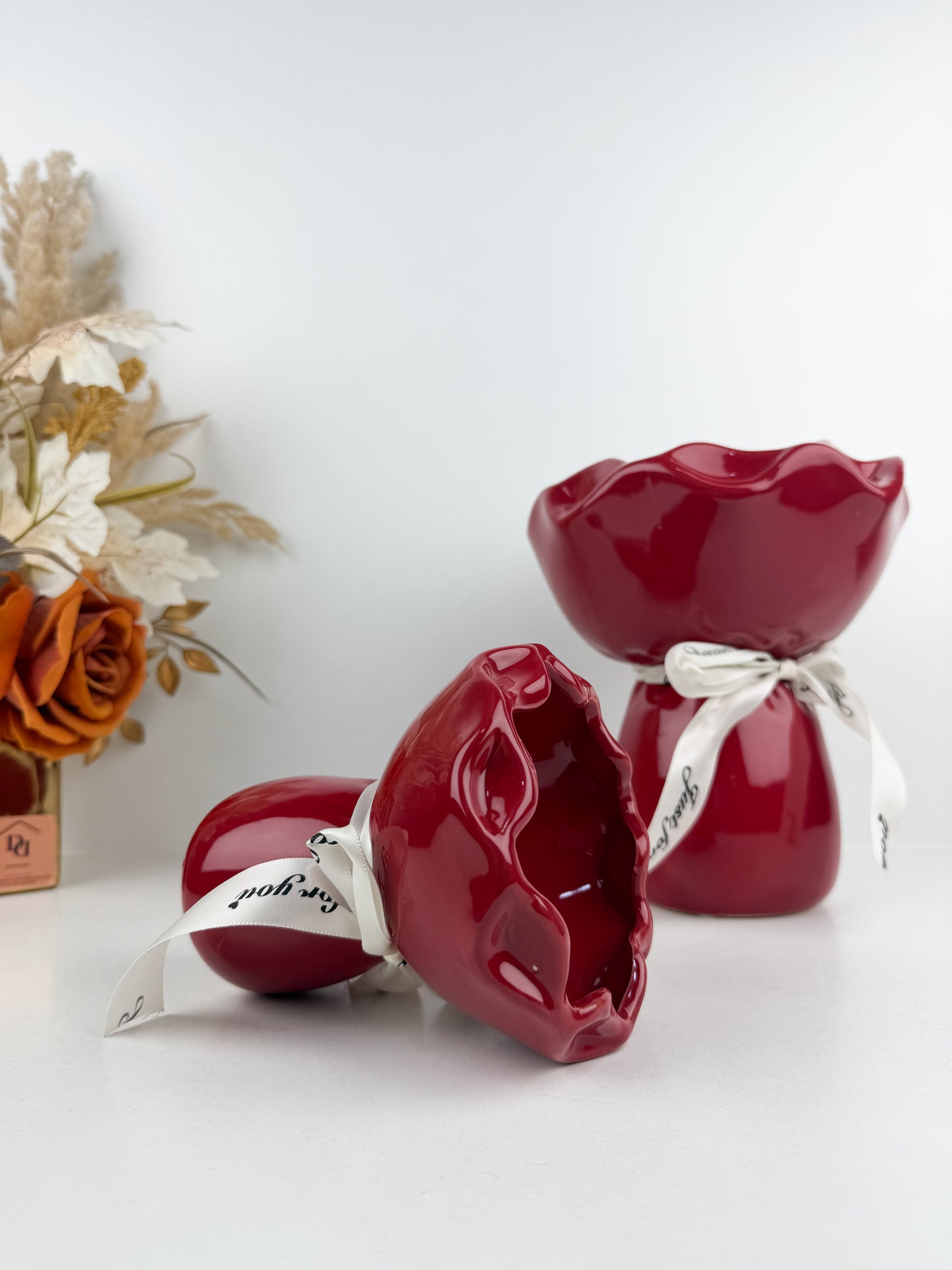 Duo Vases de table de style moderne et luxueux en forme de bouquet de roses lié par un ruban