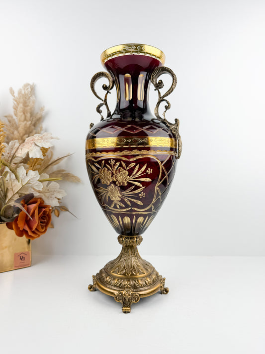 Vase traditionnel du luxe en Cristal rouge rubis aux reflets profonds