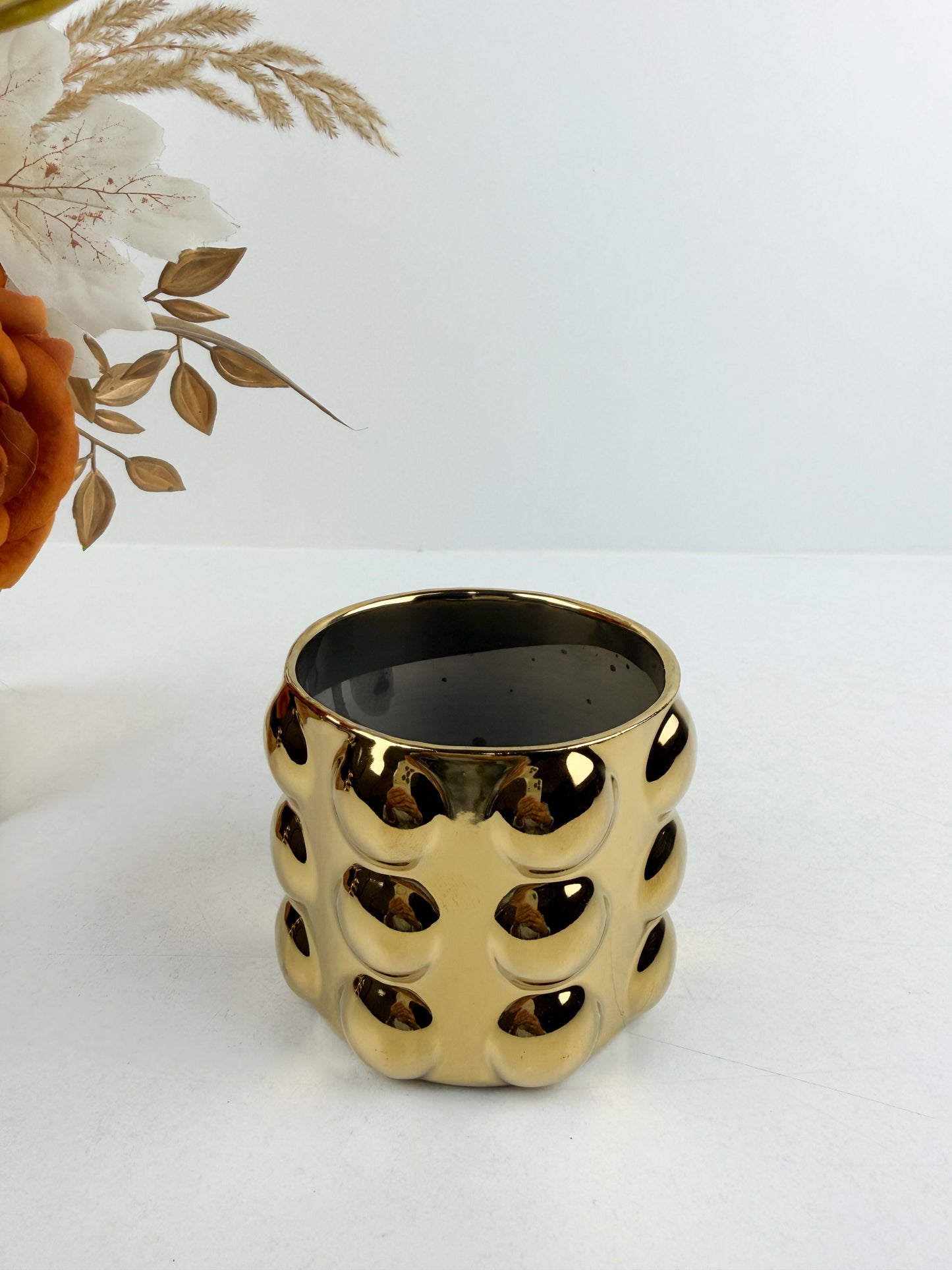 Petit Pot en céramique dorée pour sublimer vos arrangements floraux