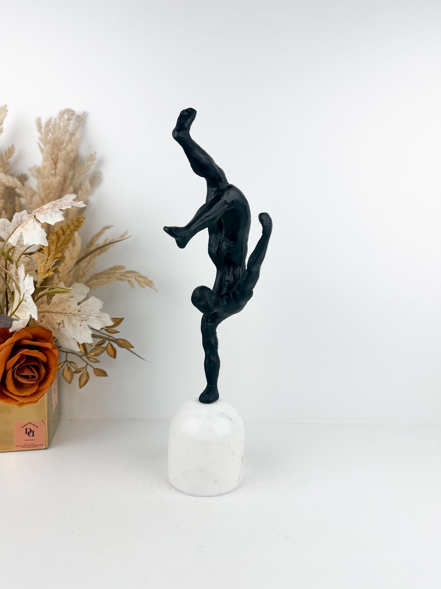 Statue en marbre noir