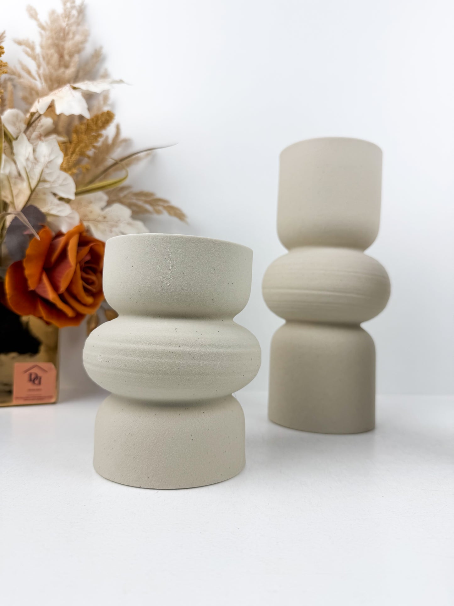Trio de vases en céramique aux finitions blanc mat