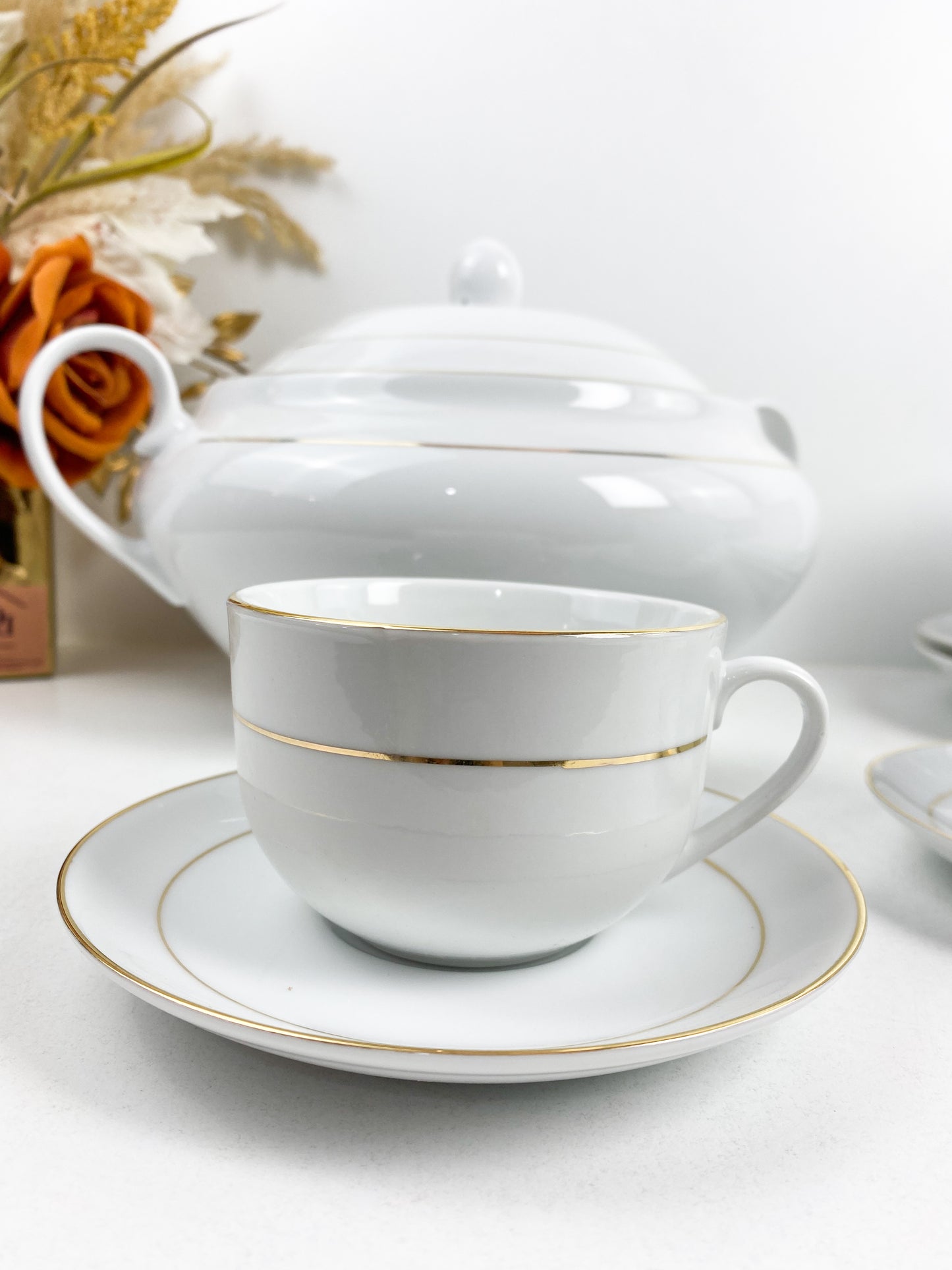 Service de table de luxe impérial en porcelaine -38 pièces