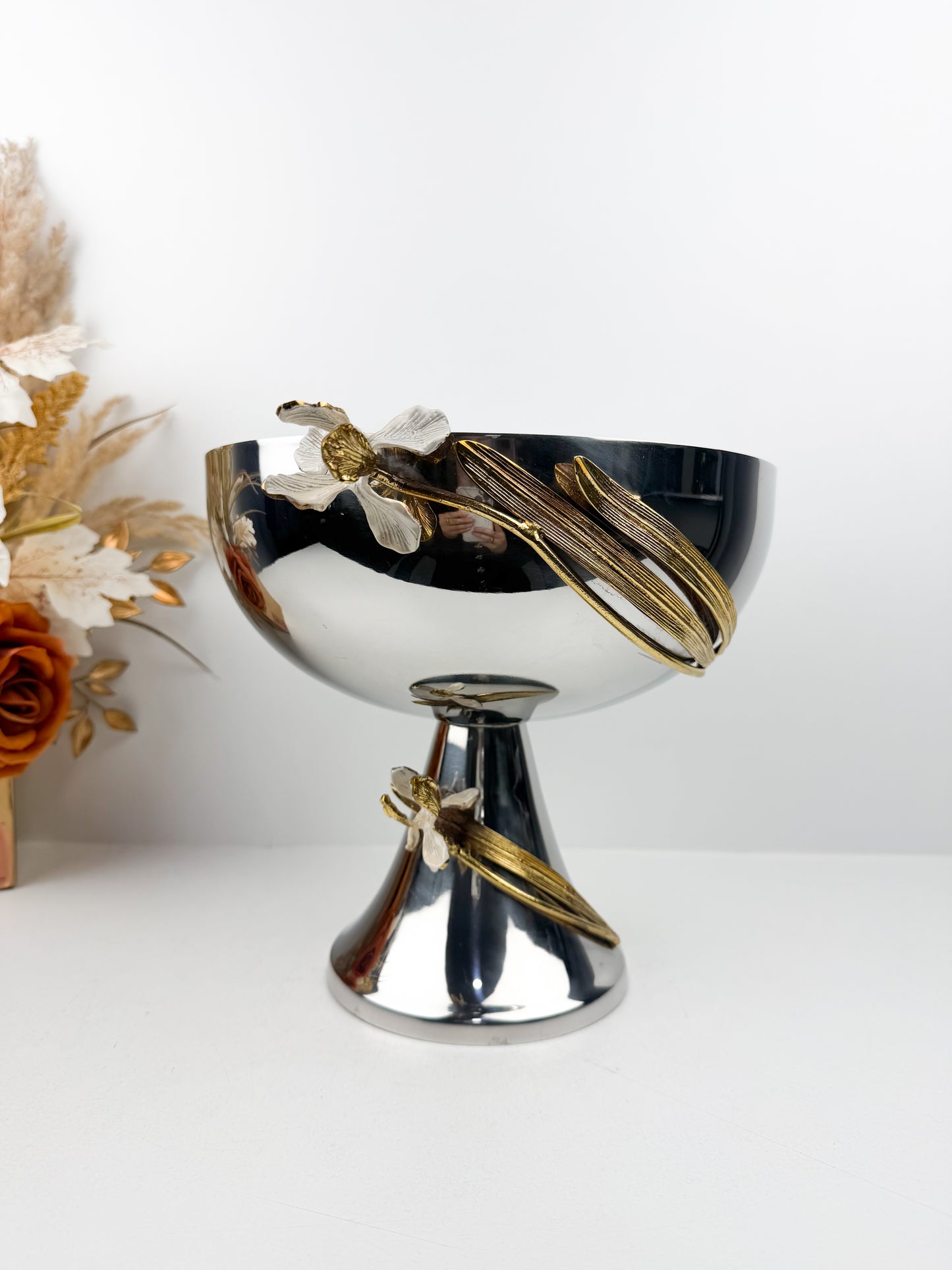 Grand Présentoir en inox de motifs floraux dorés
