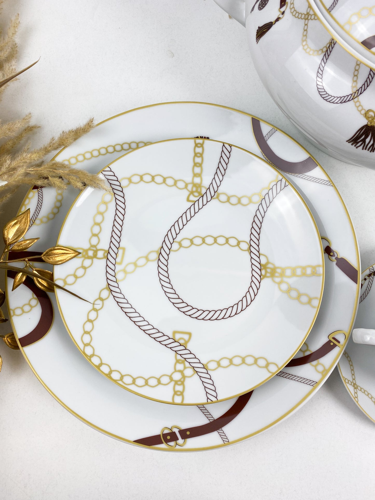 Service de table arabesque royal du luxe -38 pièces