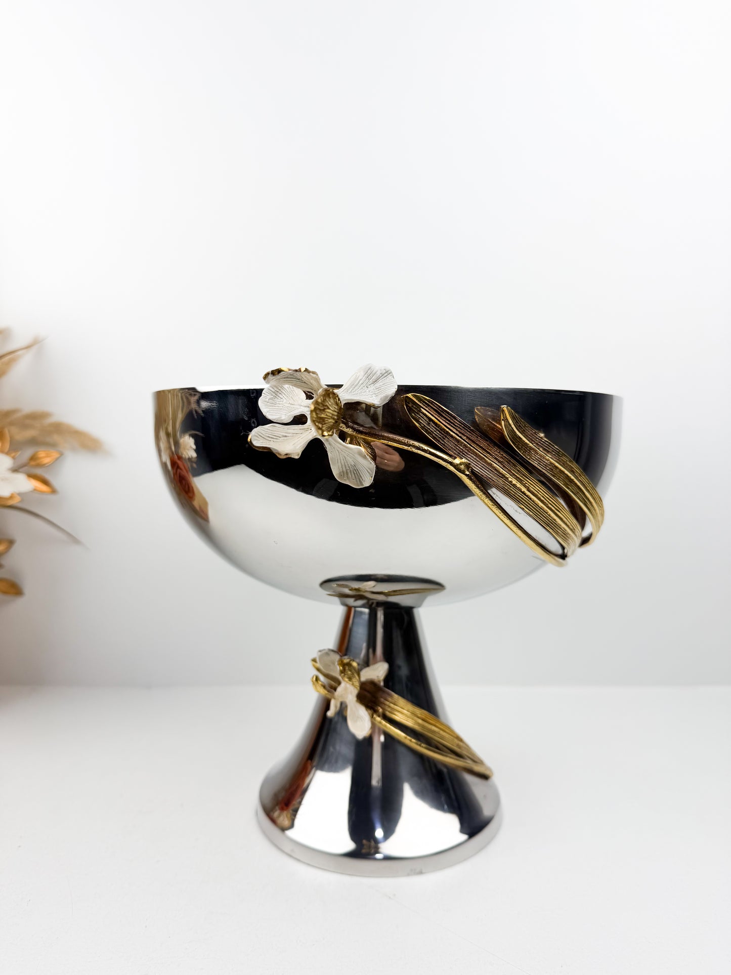 Grand Présentoir en inox de motifs floraux dorés