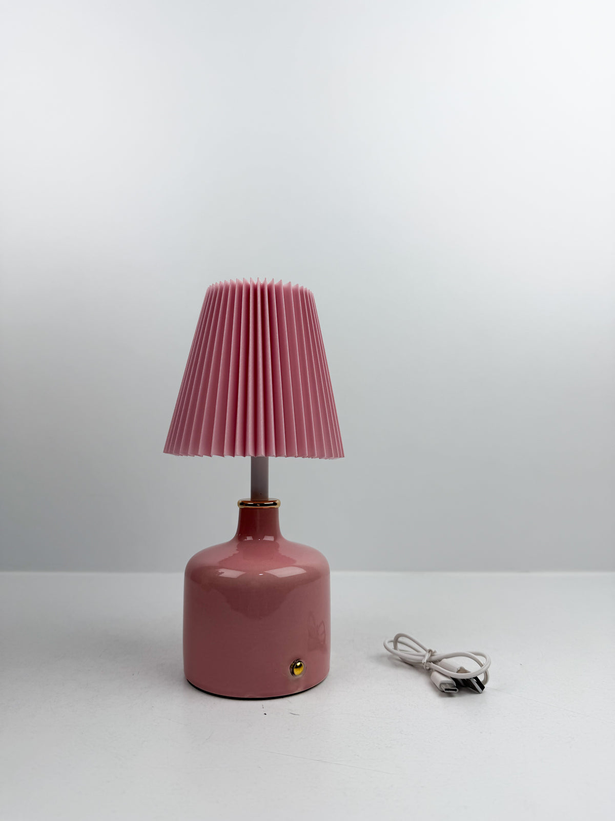 Lampe à Poser Sans Fil Rechargeable de pied céramique rose élégant.