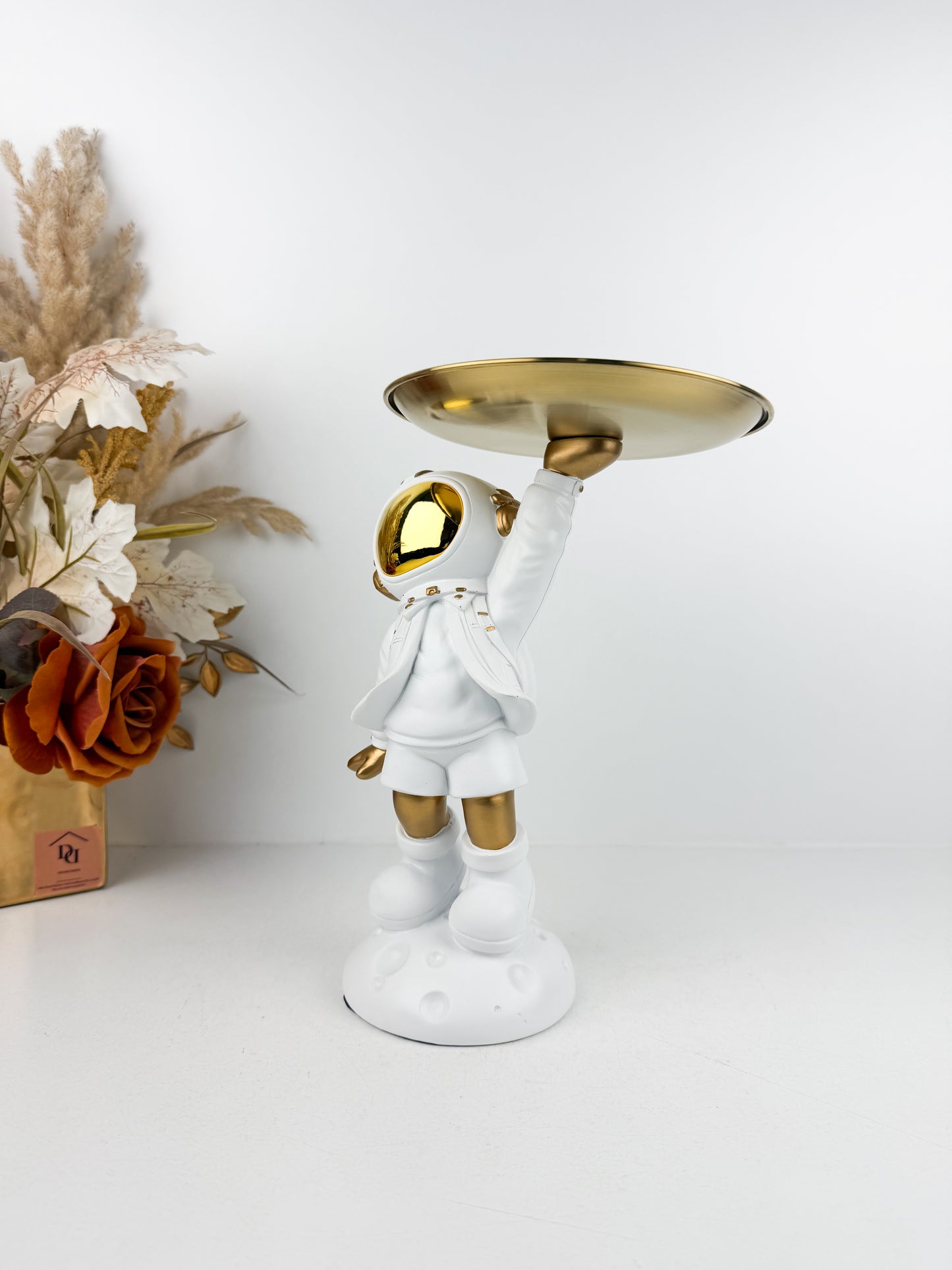 Statuette d'astronaute décorative avec plateau
