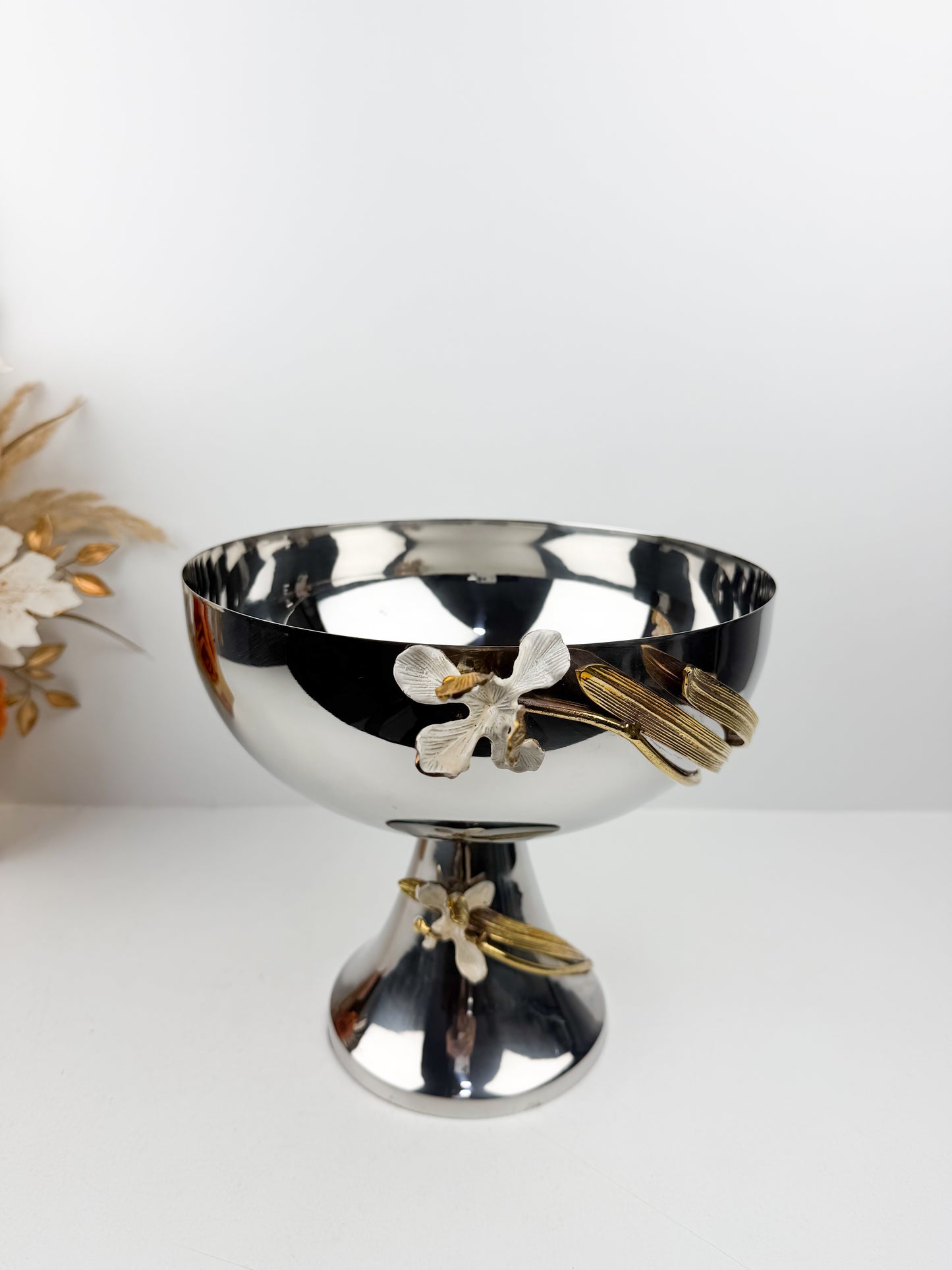 Grand Présentoir en inox de motifs floraux dorés