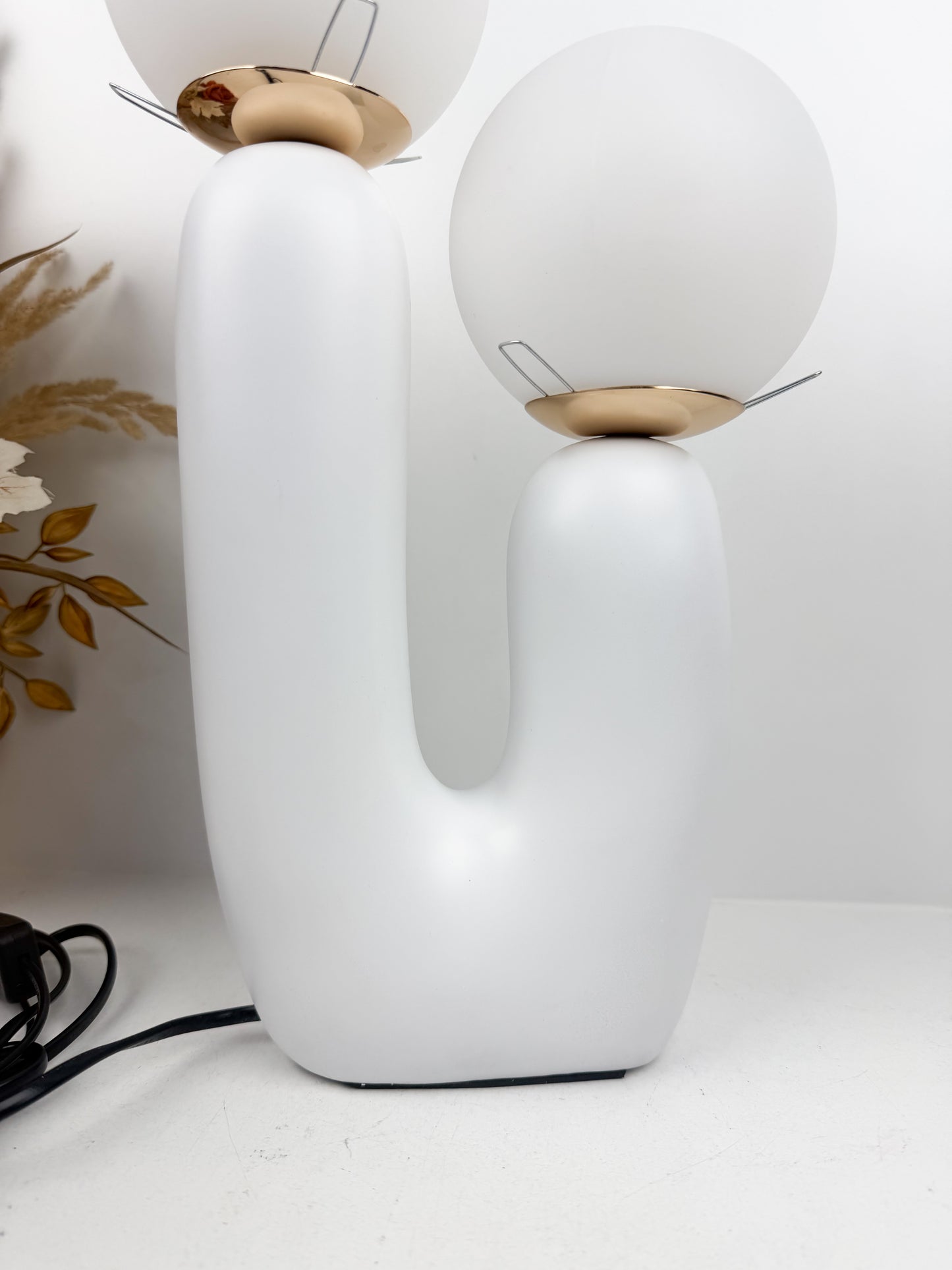 Lampe de table au design organique captivant