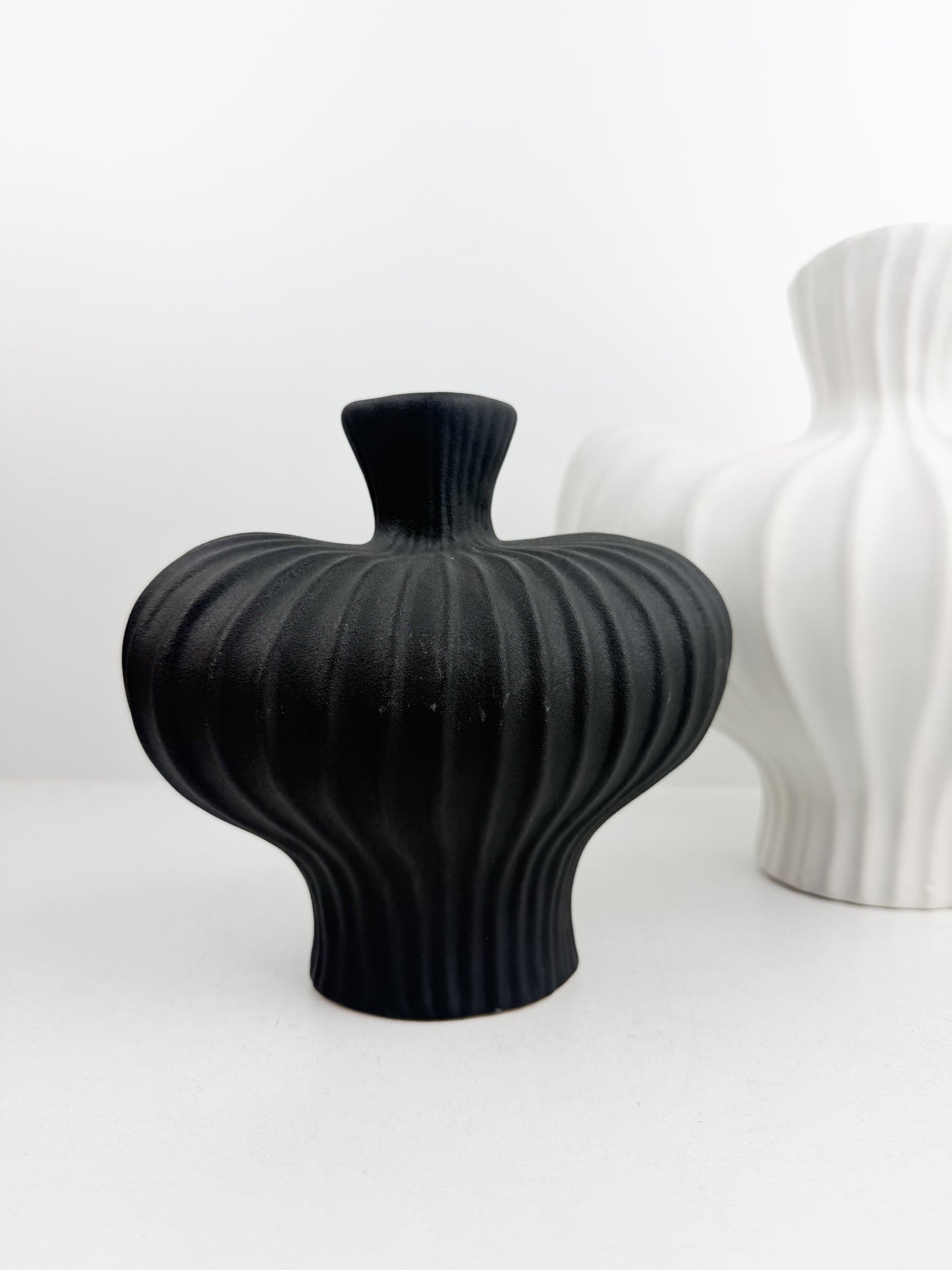 Duo vases décoratifs en céramiques de haute qualité Noir/Blanc