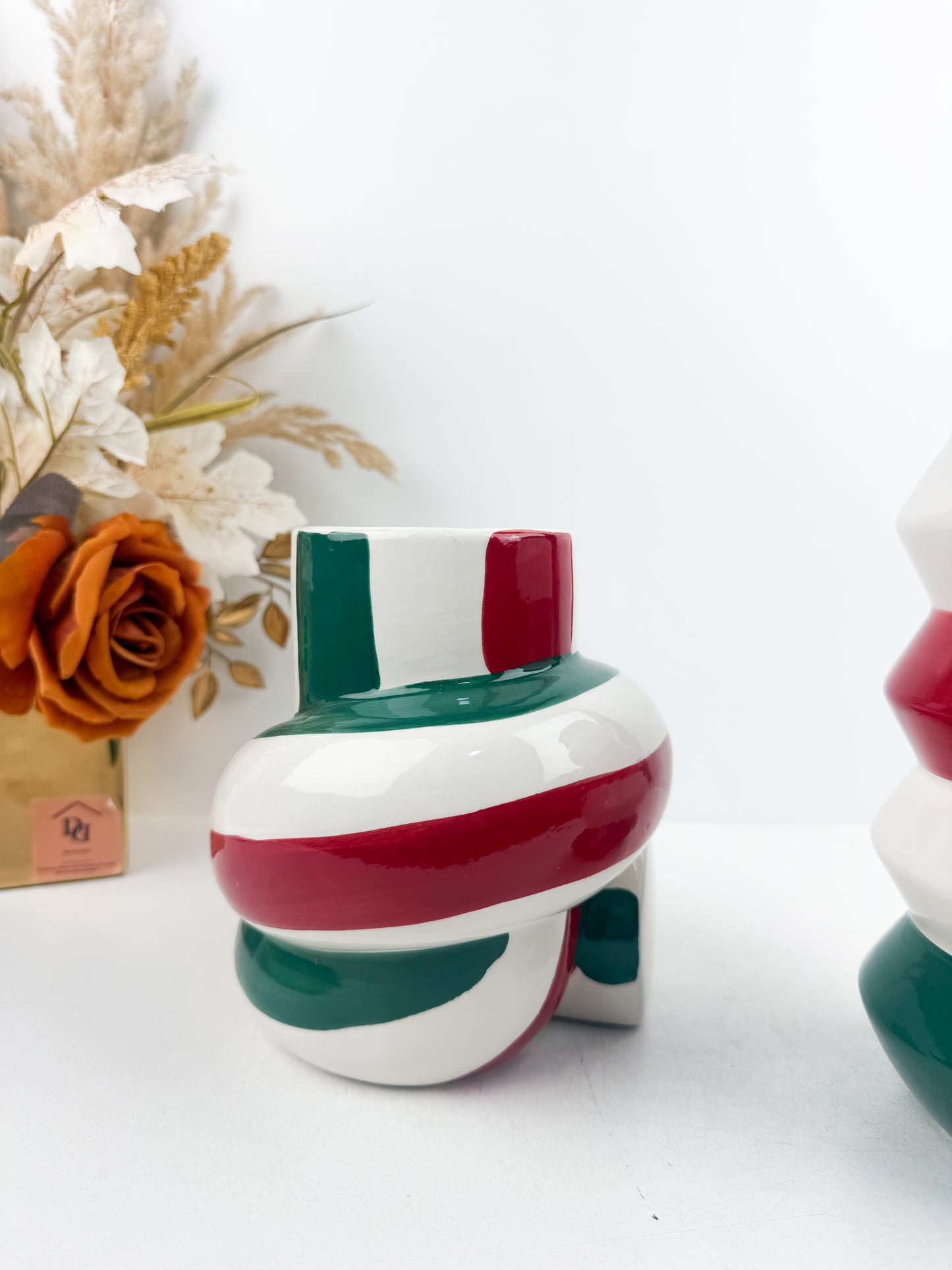 Duo de vases artisanal en céramique.