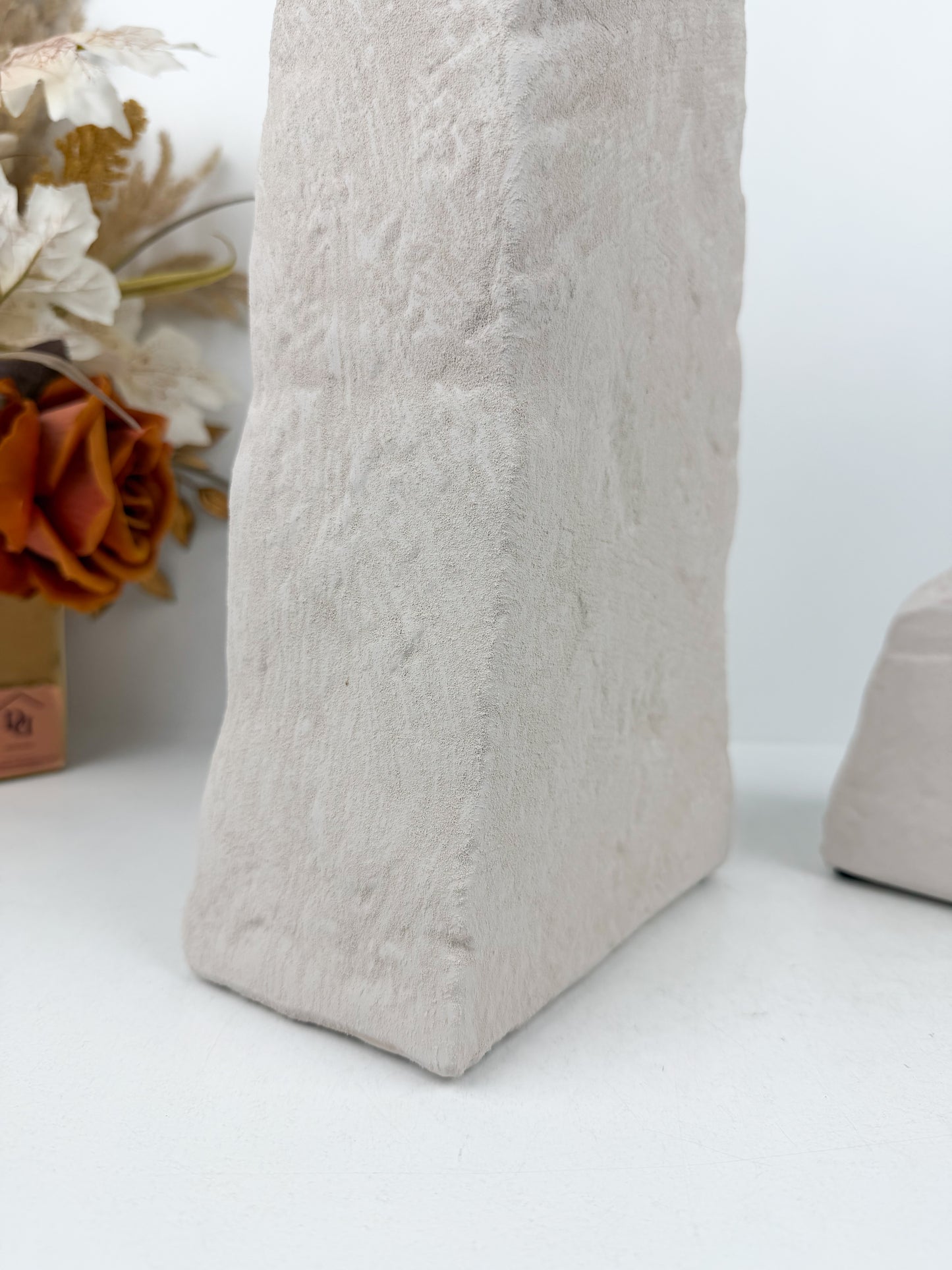 Duo de vases géométriques aux formes modernes blanc