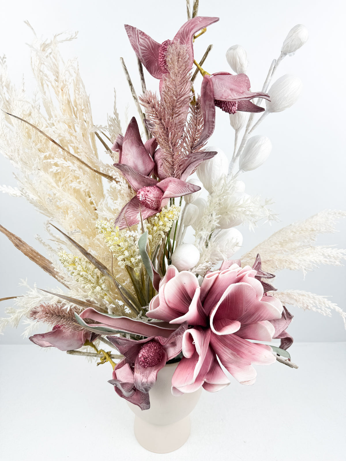 Fleurs séchées d'une élégance intemporelle élégants.