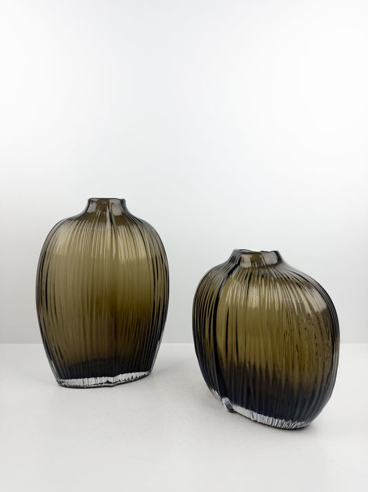 Duo vase fleur nervuré élégance intemporelle