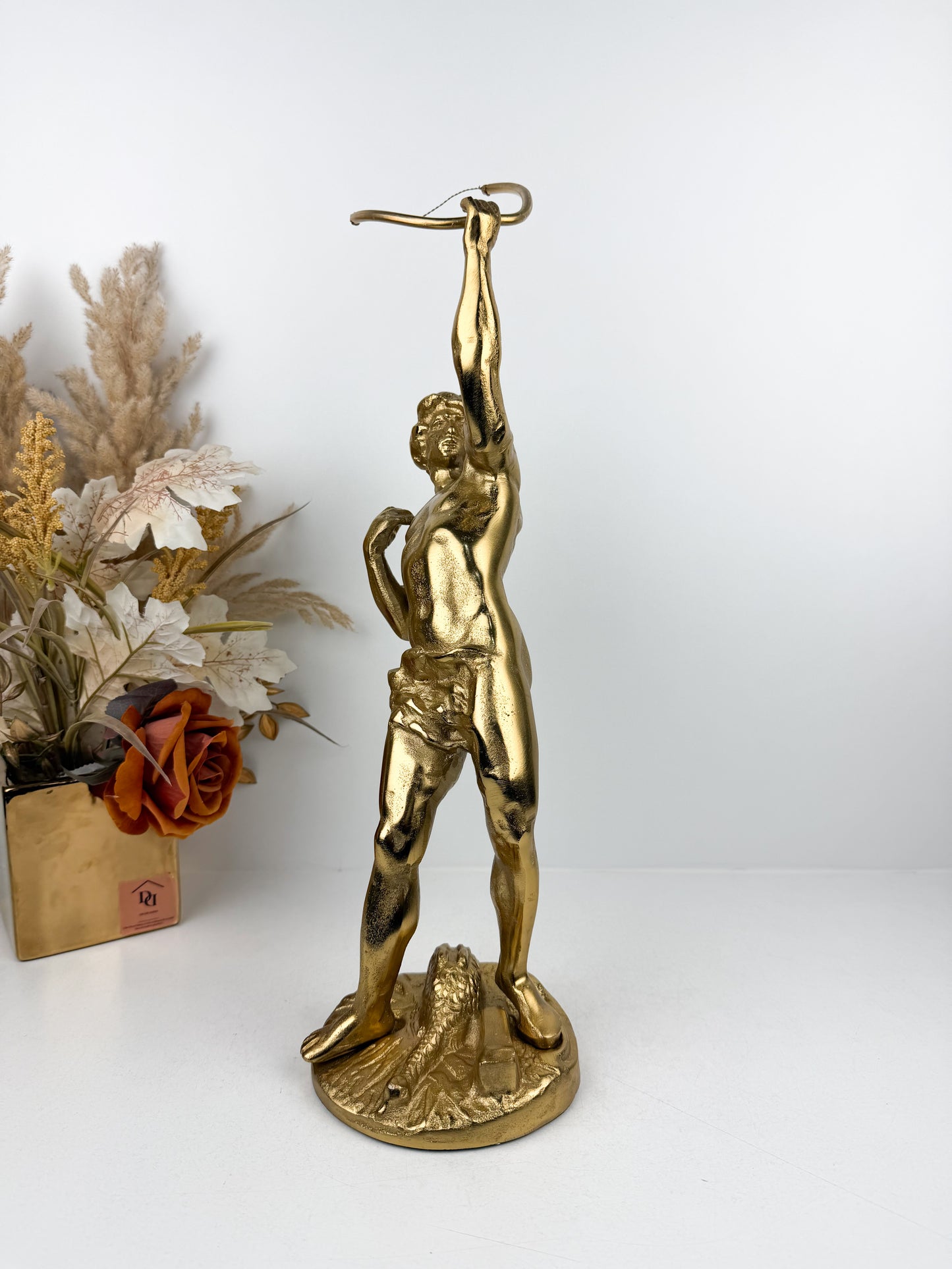 Grande figure sculpture en bronze doré patiné