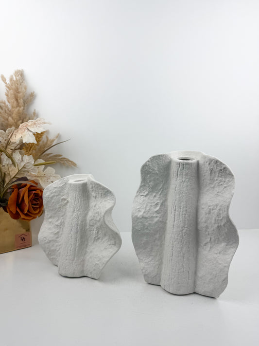 Duo de vases blanc sculptural pour sublimer vos fleurs séchées