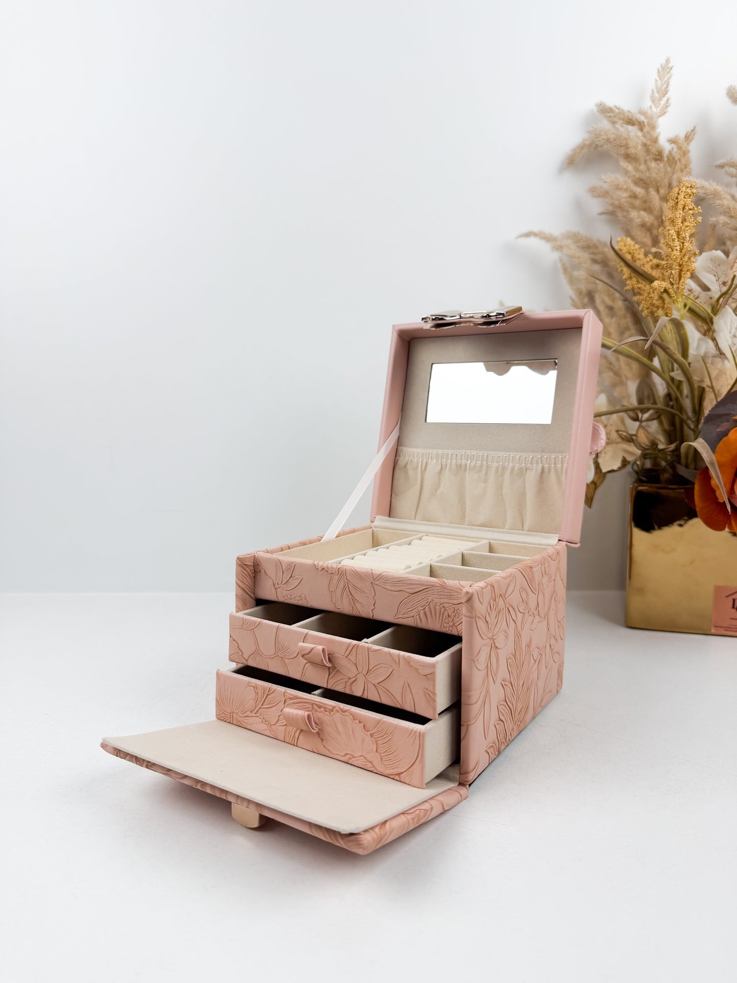 Boîte à Bijoux rose élégante