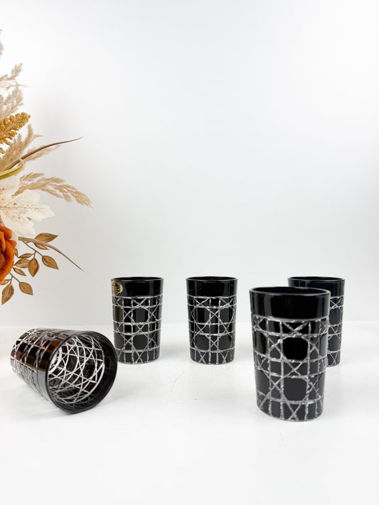 Ensemble de six tasses de thé noir prestige de luxe en cristal supérieur.