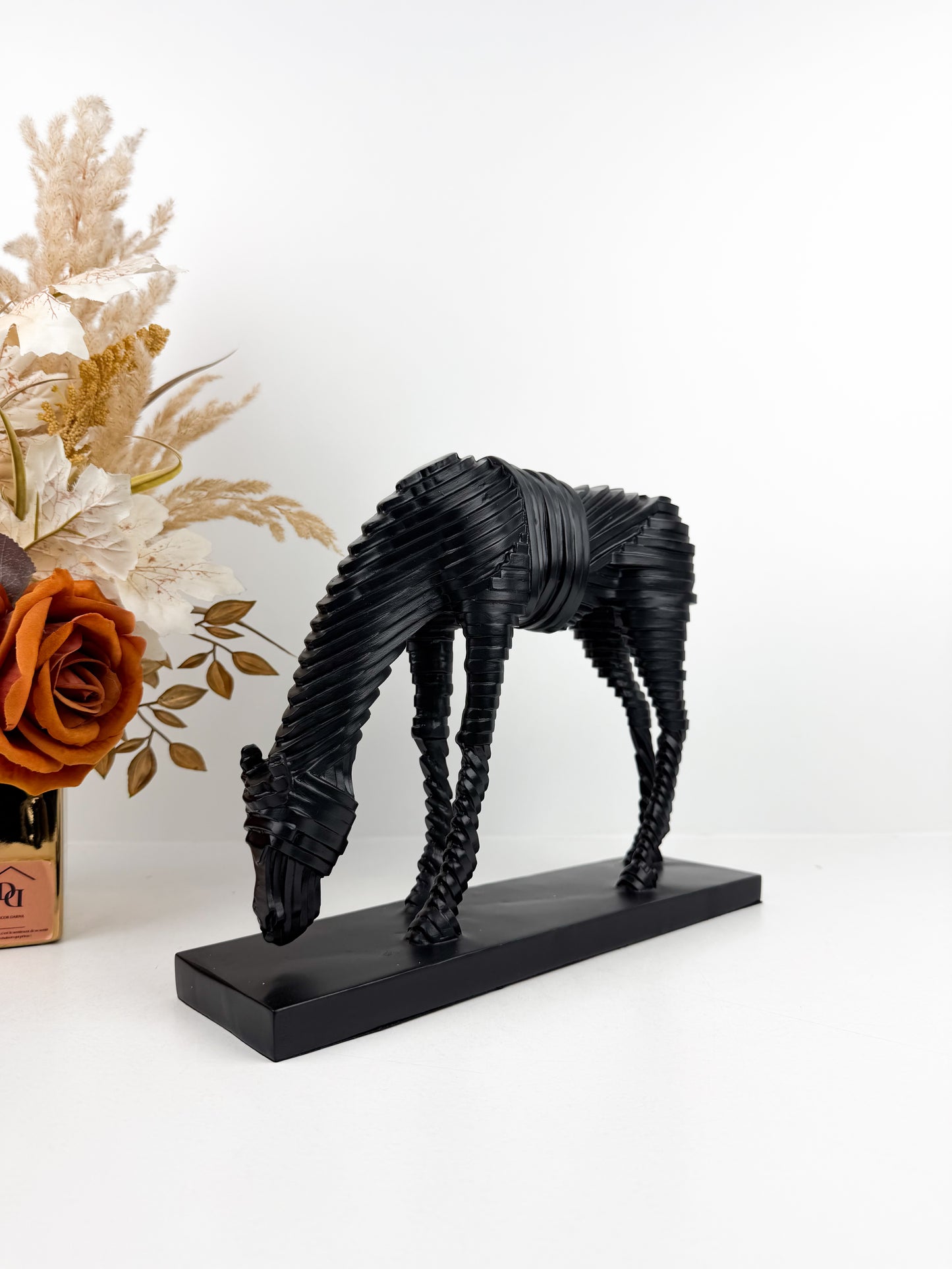 Sculpture cheval  élégante en noir