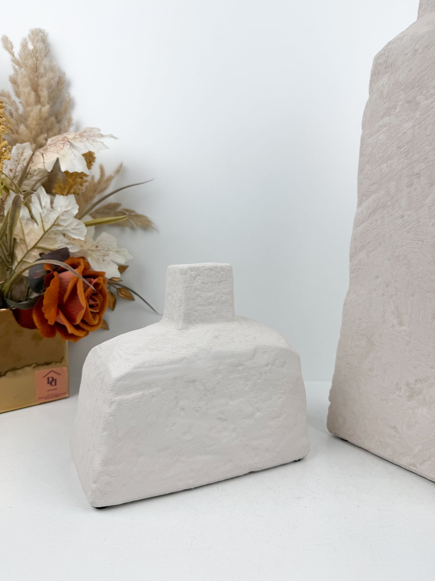 Duo de vases géométriques aux formes modernes blanc