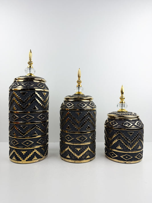 Trio de vases décoratifs en céramique au charme vintage aux motifs géométriques