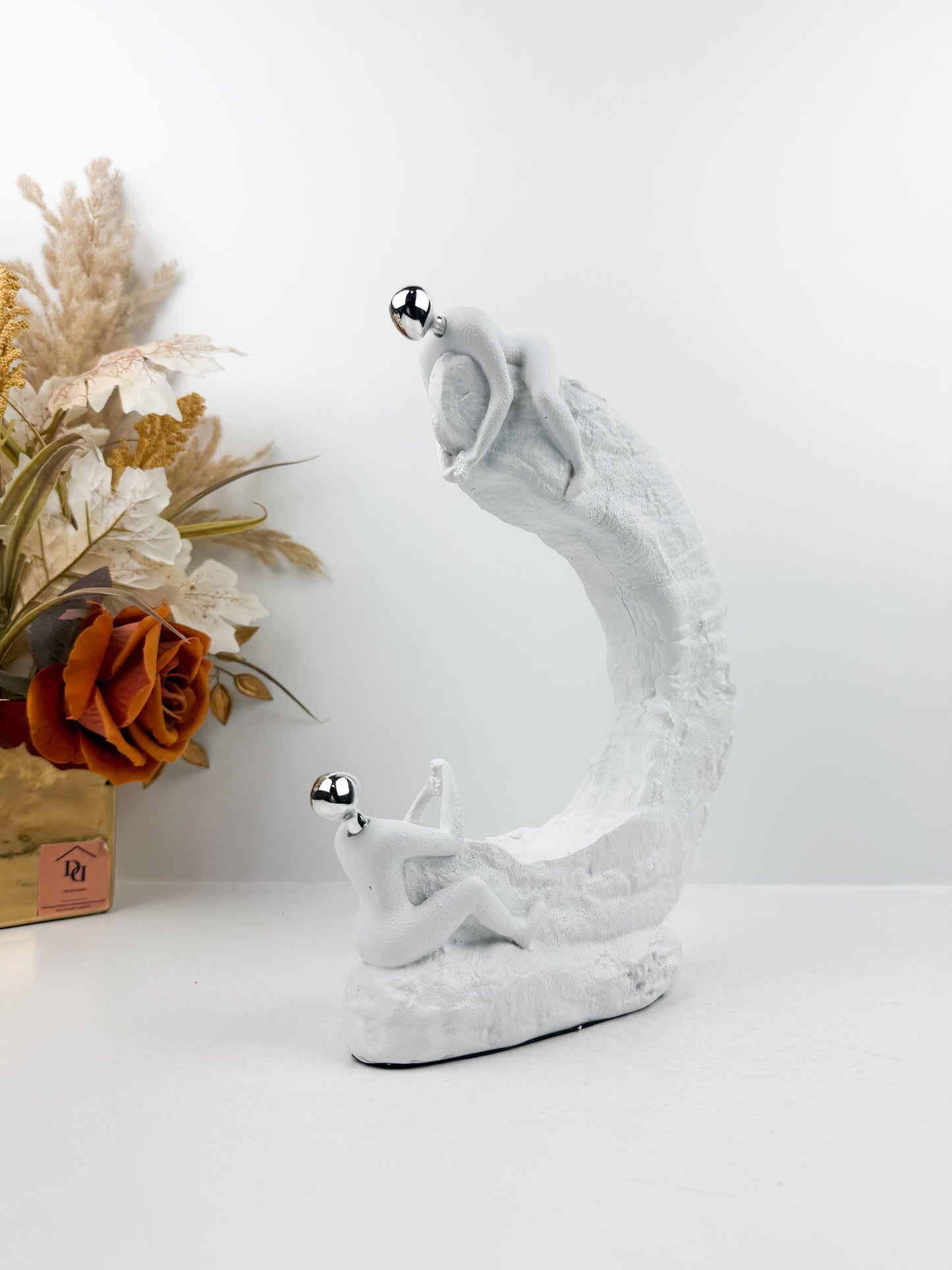 Sculpture Symbolique blanche Mains Tendes