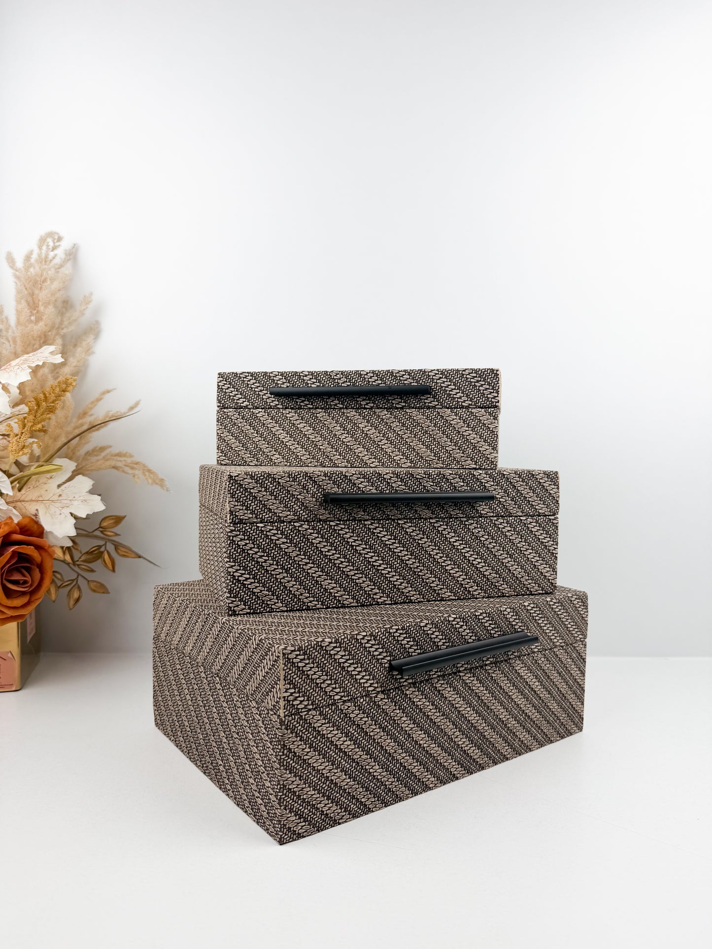 Trois boîtes de rangement superposables haut de gamme