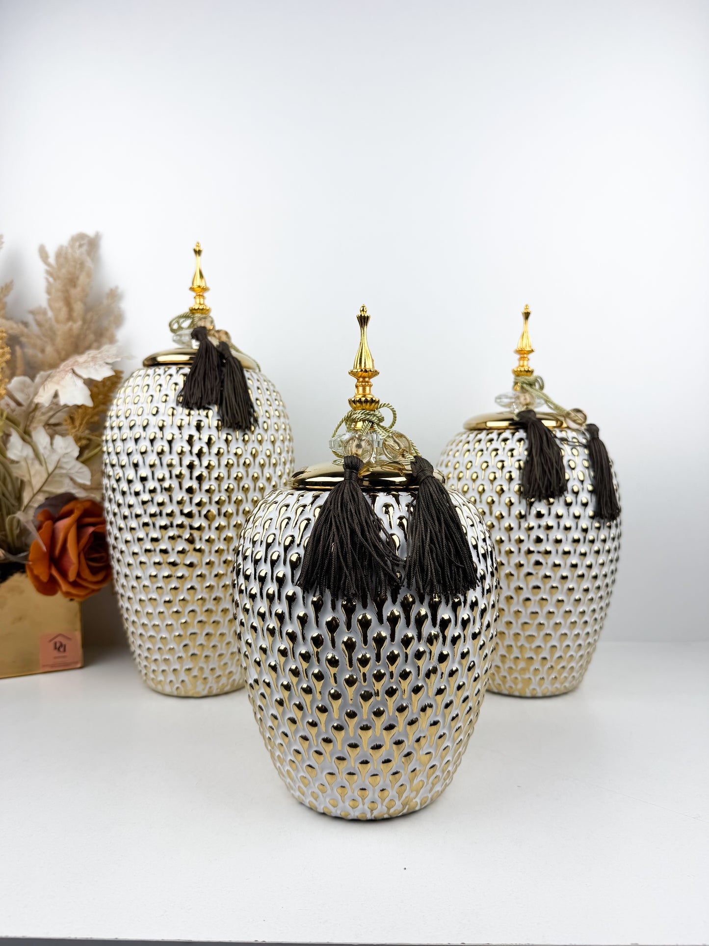 Trio de vases décoratives en céramique au design épuré traditionnel
