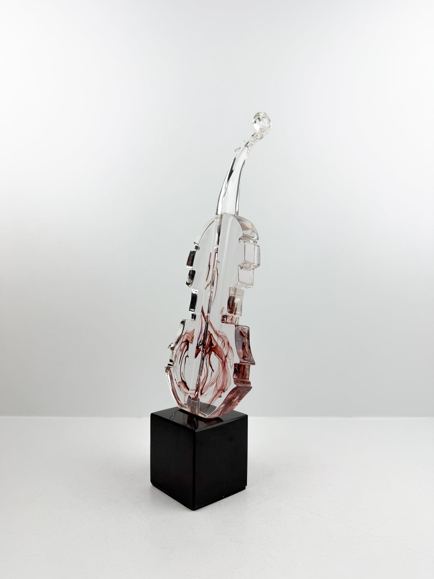 Violon au design épuré et contemporain