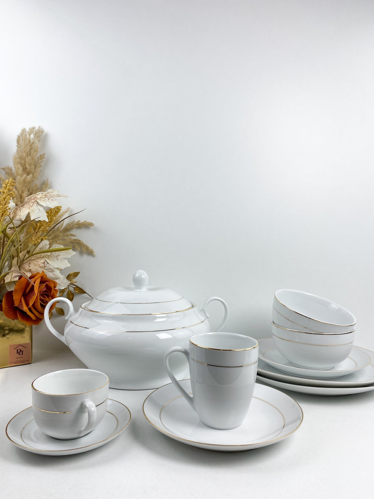 Service de table de luxe impérial en porcelaine -38 pièces