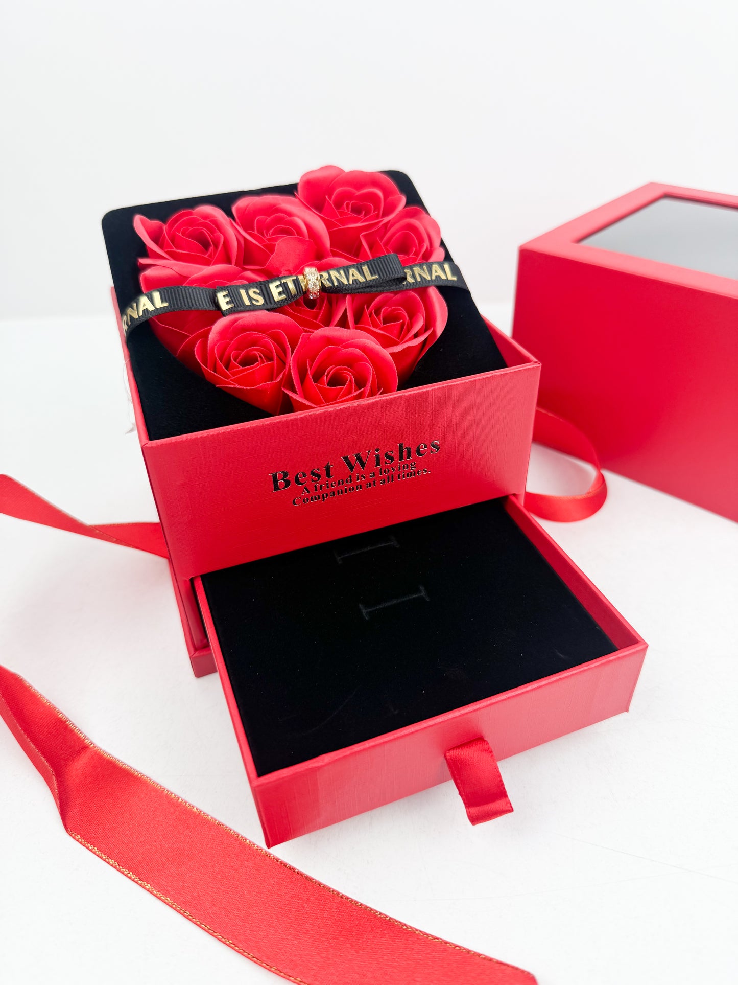Coffret cadeau élégant pour présenter vos plus beaux bijoux
