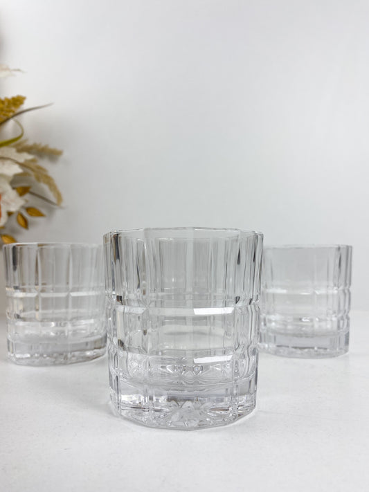 Six verres à jus de capacité 230ml