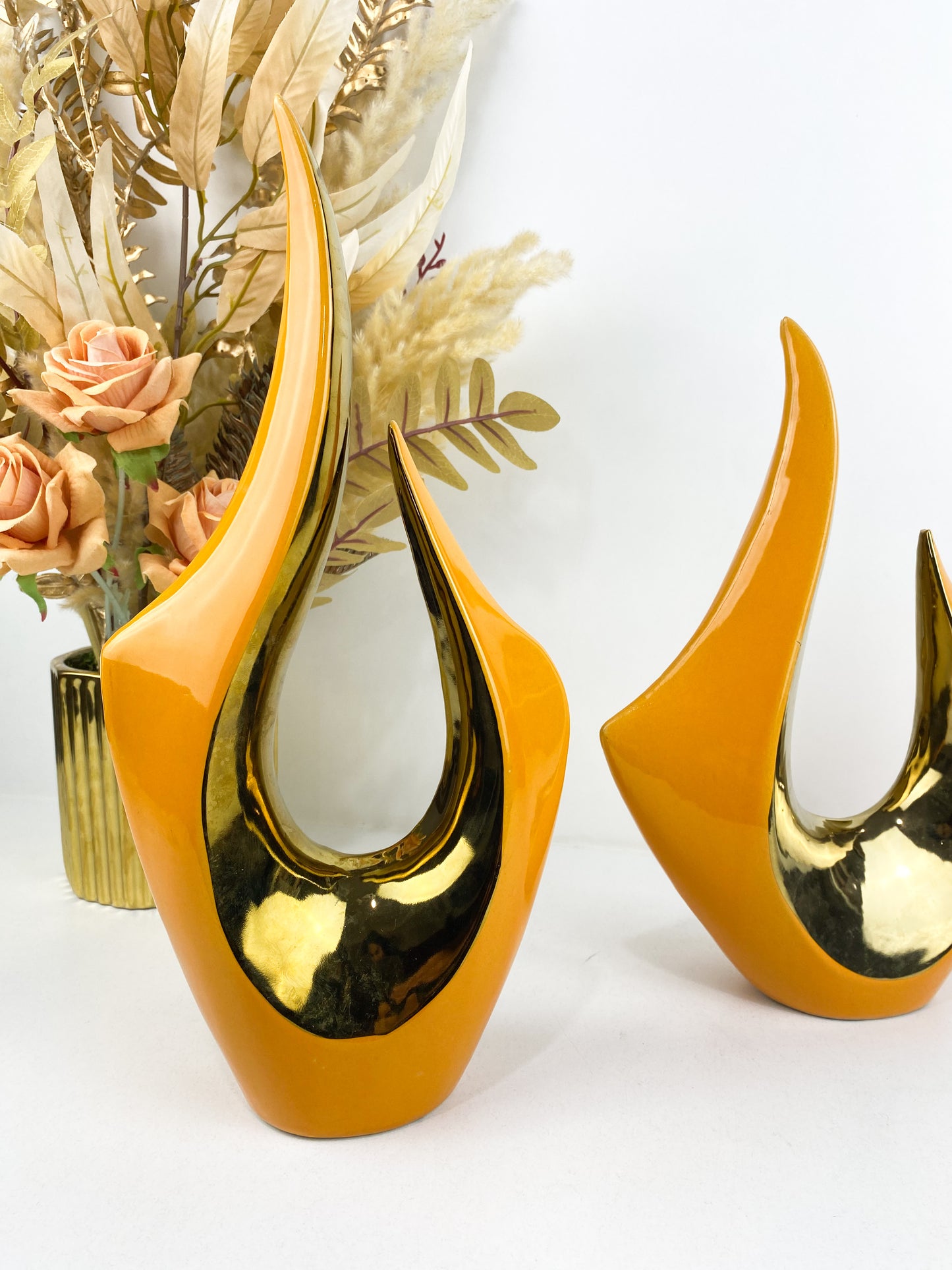 Vase décorative en céramique orange moderne avec bordure doré