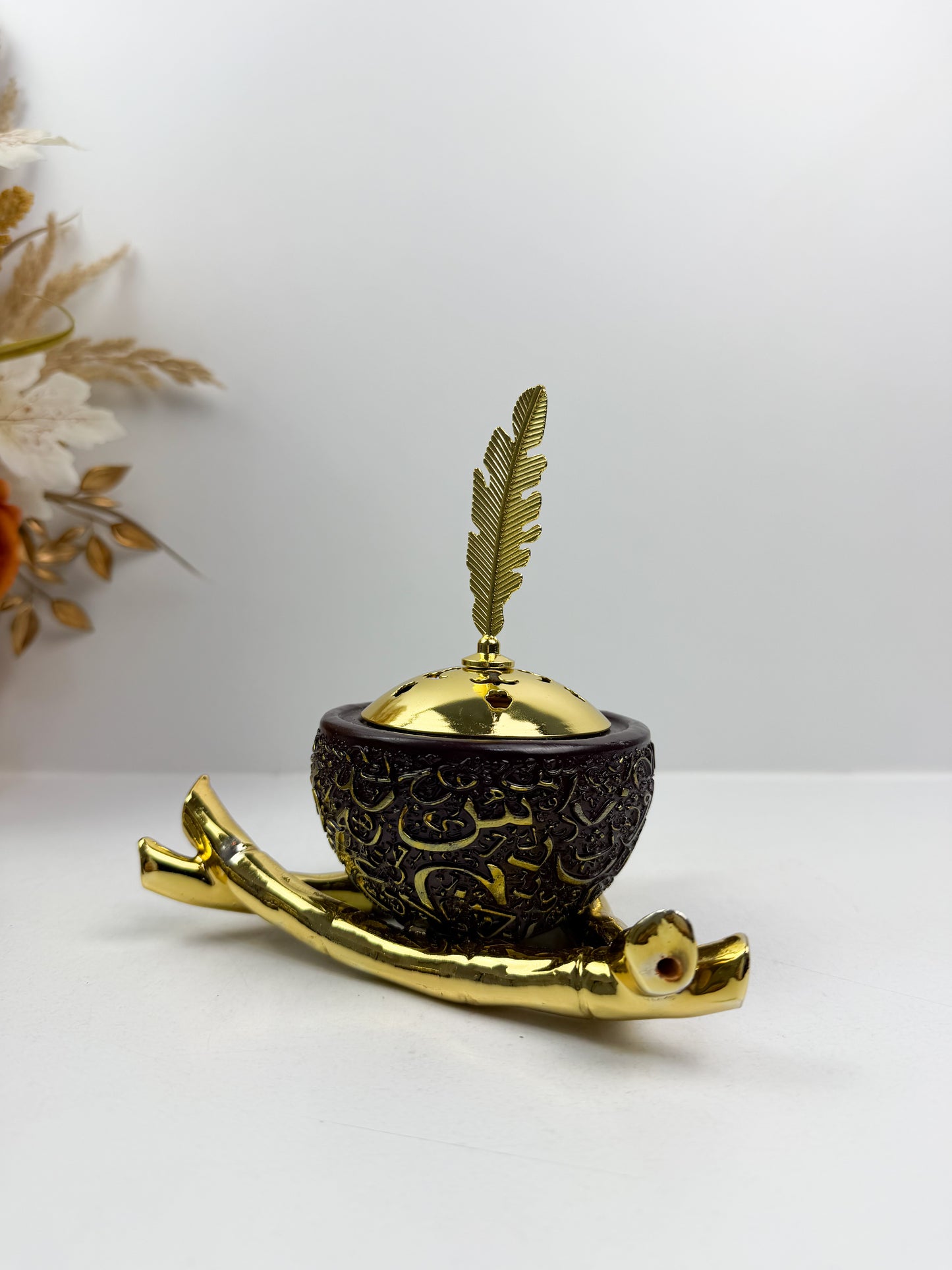 Brûleur d'encens noir/ marron avec motif dorée