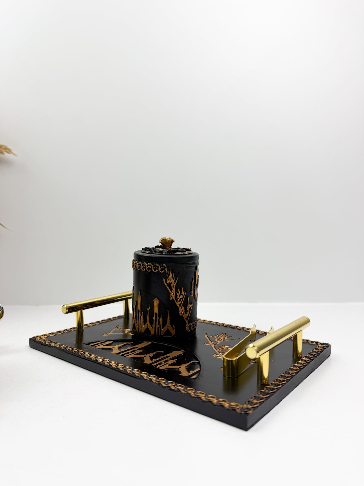 Brûleur d'encens noir/ marron avec motif dorée