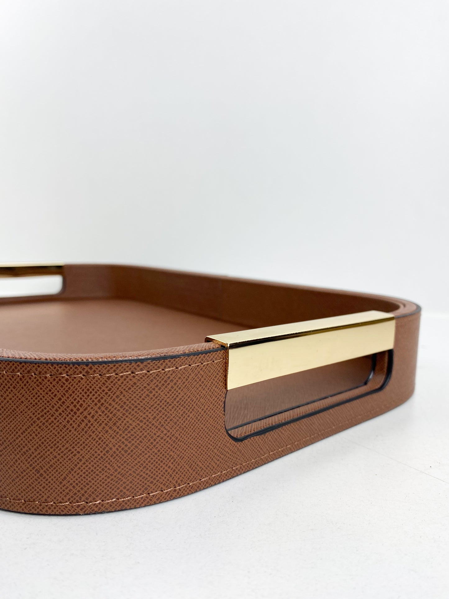 Ensemble de 2 plateaux en similicuir avec poignée en doré(marron)