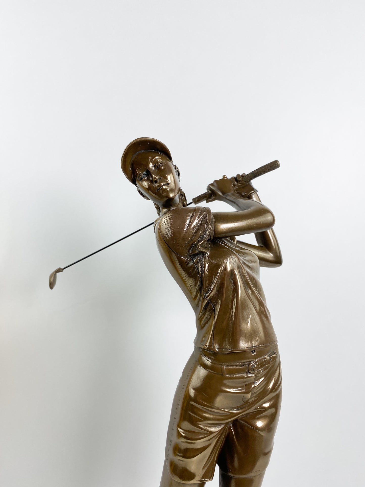 Figurine de Golfeur féminine en Bronze