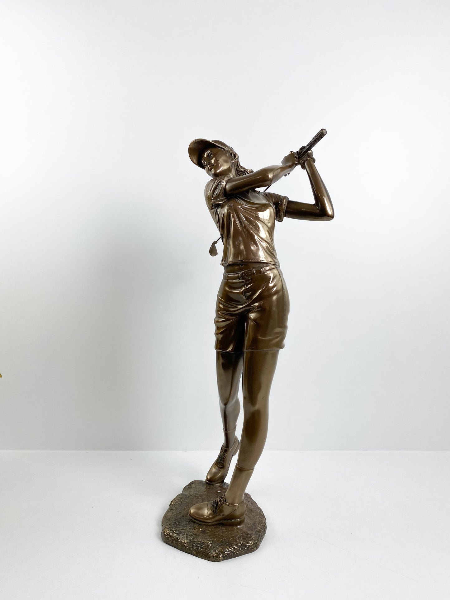 Figurine de Golfeur féminine en Bronze