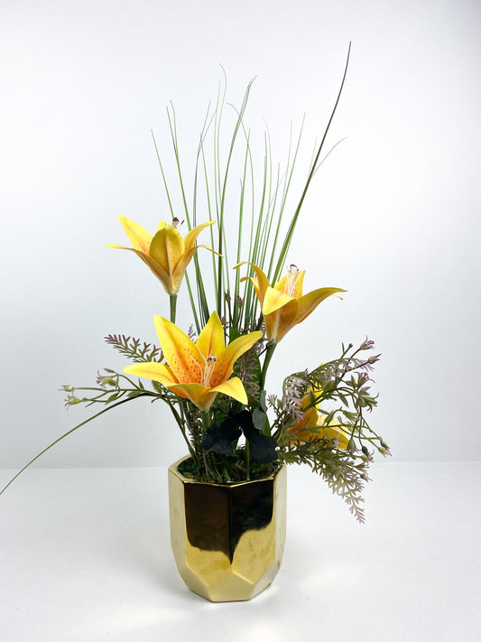 Vase céramique avec fleures artificielles jaune