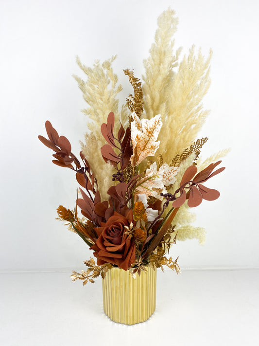 Fleurs Séchées–Vase avec fleurs séchées marron