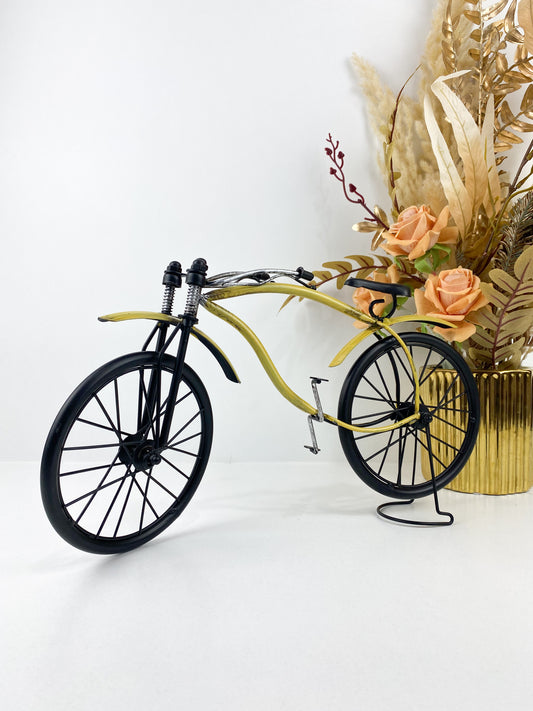 Ornement de Modèle de Vélo Vintage Noir et jaune en Fer